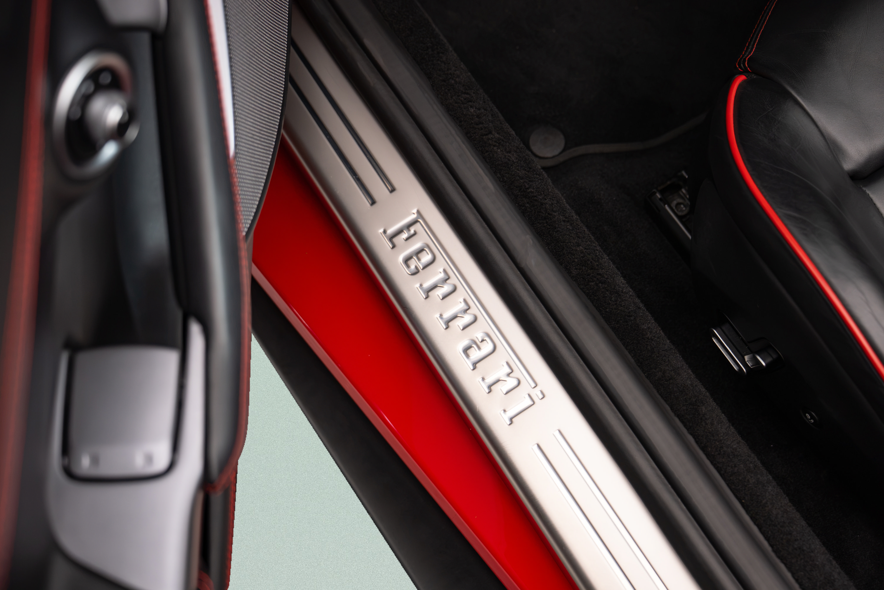 Used 2023 Ferrari Portofino M RWD image 13