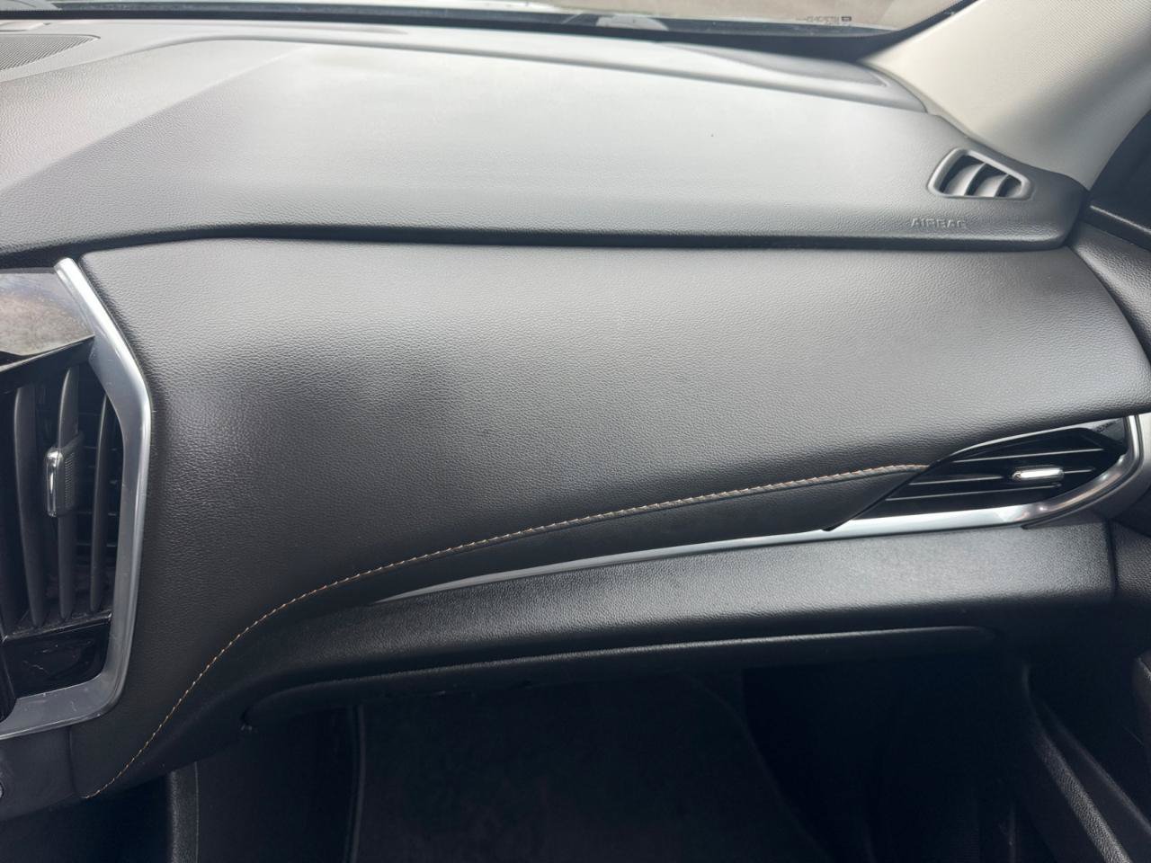 Used 2019 Chevrolet Traverse LT FWD image 22