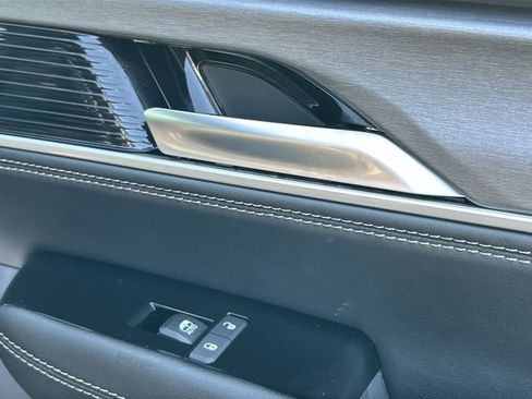 New 2026 Jeep Grand Wagoneer L Limited AWD/4WD image 39