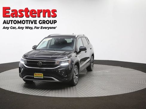 Used 2024 Volkswagen Taos SE FWD image 51