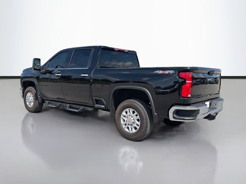 Used 2024 Chevrolet Silverado 2500 LTZ AWD/4WD image 3