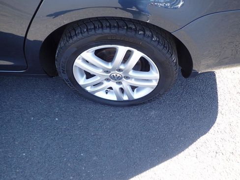 Used 2009 Volkswagen Jetta TDI FWD image 23
