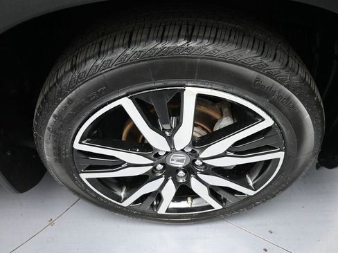 Certified 2022 Honda Pilot Touring image 13