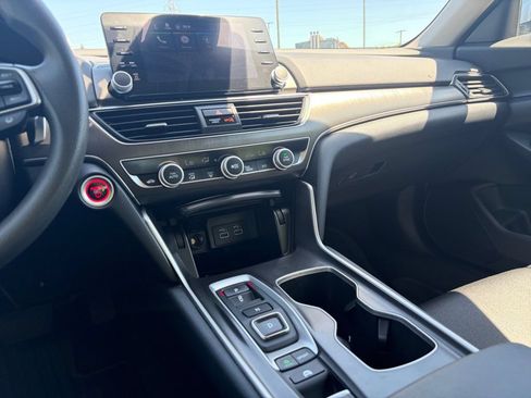 Used 2021 Honda Accord Hybrid image 17