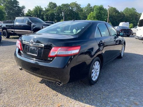 Used 2010 Toyota Camry XLE FWD image 9