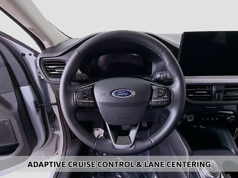 Used 2025 Ford Escape Platinum AWD/4WD image 4