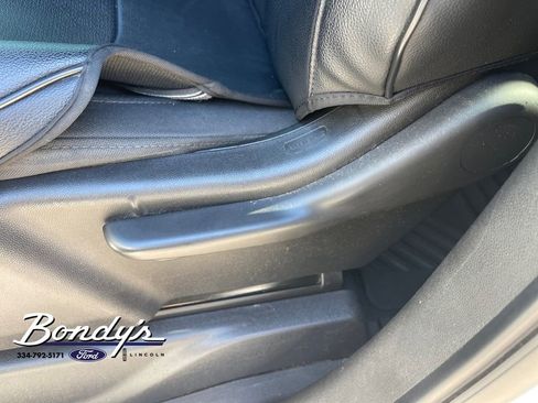 Used 2021 Chevrolet Silverado 1500 Custom image 9