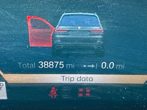 Used 2023 BMW X7 xDrive40i w/ Executive Package image 43