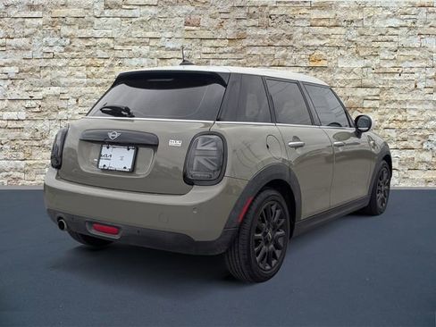 Used 2019 MINI Cooper 4-Door Hardtop w/ Signature Upholstery Package image 7