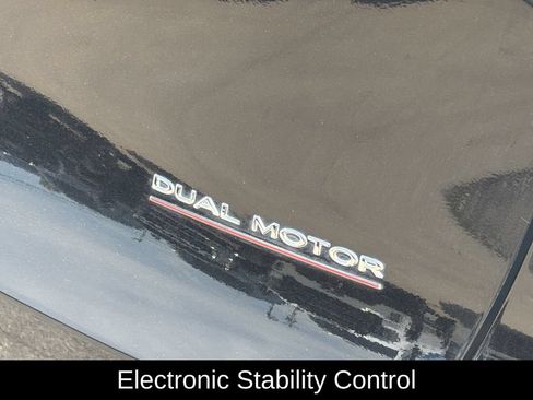 Used 2023 Tesla Model Y Performance AWD/4WD image 6
