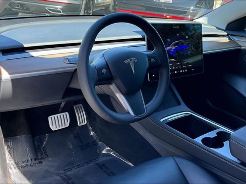 Used 2023 Tesla Model 3 Performance image 17