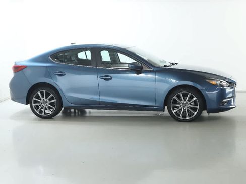 Used 2018 MAZDA MAZDA3 Grand Touring FWD image 11