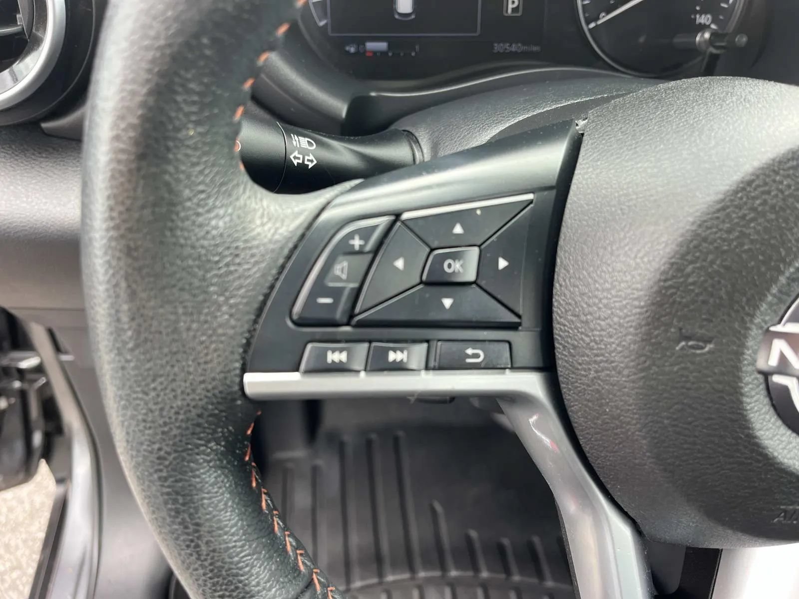 Used 2023 Nissan Kicks SR w/ Exterior Package FWD image 30