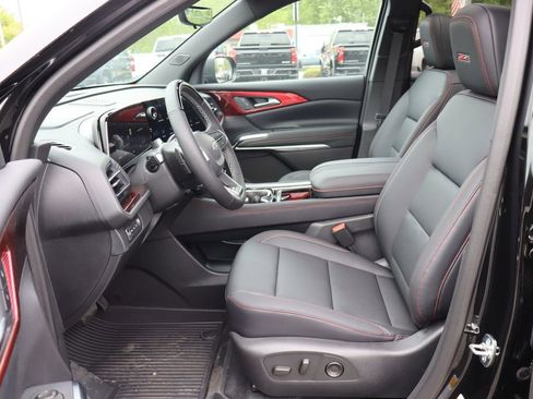 New 2026 Chevrolet Traverse Z71 w/ Enhanced Driving Package AWD/4WD image 5
