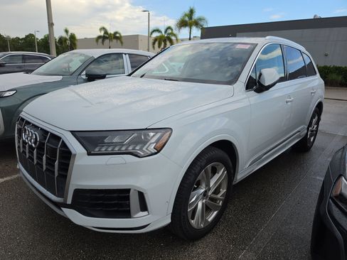 Used 2024 Audi Q7 3.0T Premium Plus AWD/4WD image 3