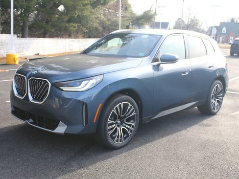 Used 2026 BMW X3 xDrive30 w/ Convenience Package AWD/4WD image 3