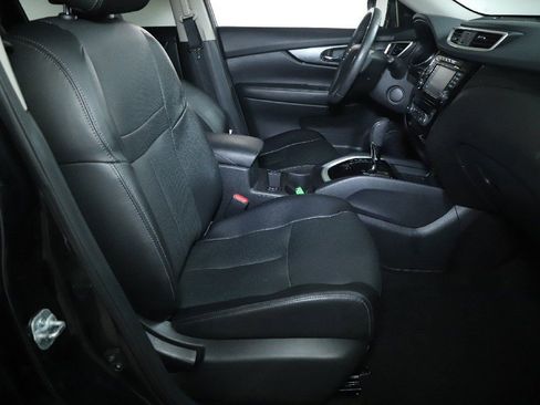 Used 2016 Nissan Rogue SL w/ SL Premium Package image 35