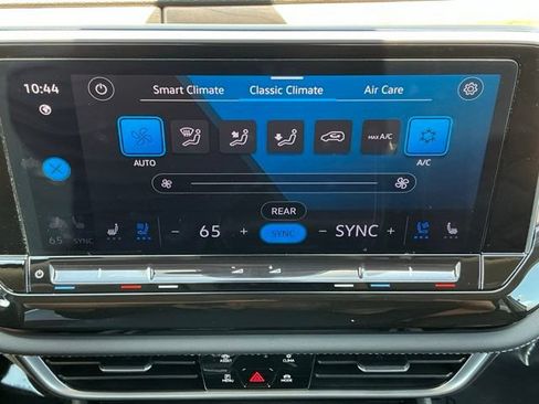 Certified 2025 Volkswagen Atlas SE AWD/4WD image 24