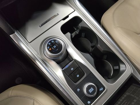 Used 2020 Ford Explorer Limited image 26