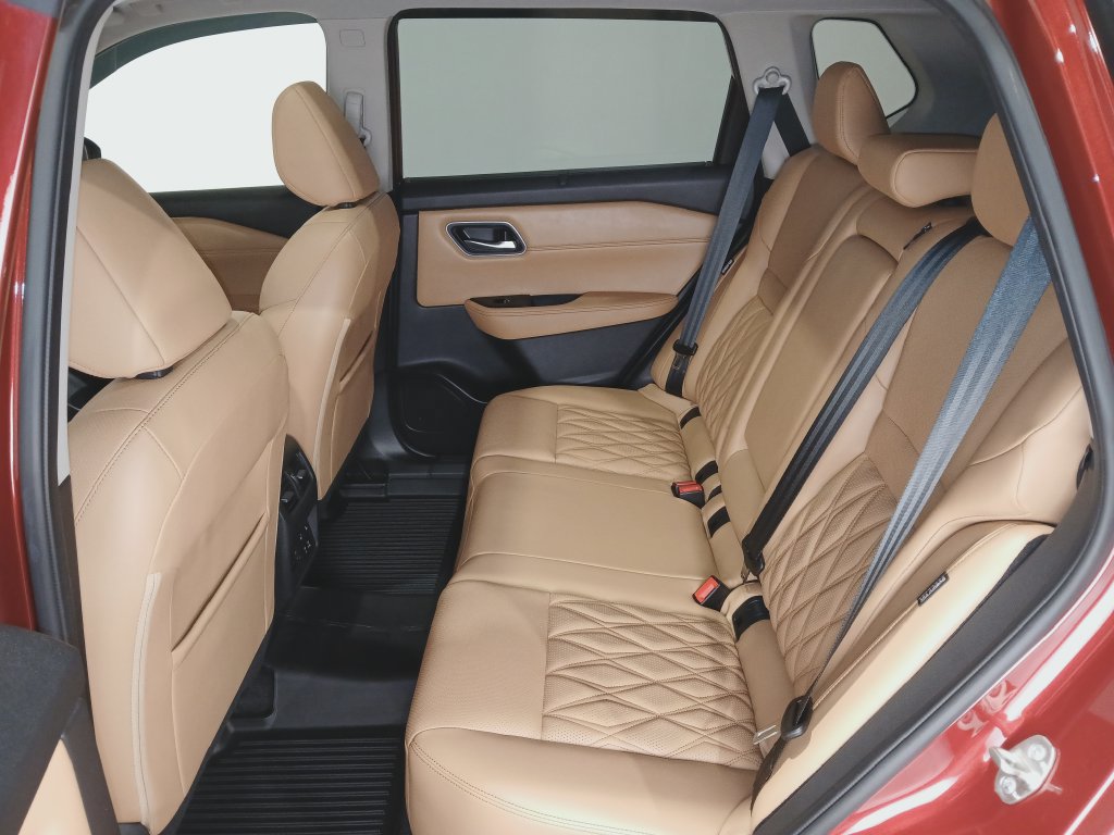 Used 2021 Nissan Rogue Platinum AWD/4WD image 12