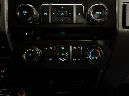 Used 2017 Ford F550 2WD SuperCab Super Duty image 29