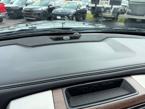 Used 2018 RAM 2500 Laramie AWD/4WD image 36