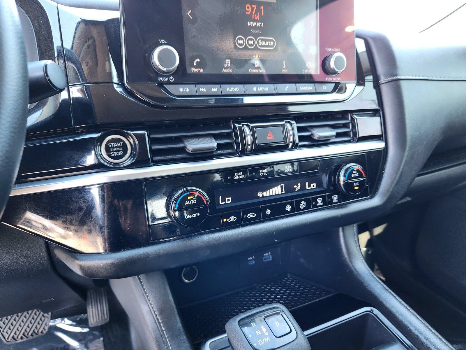 Used 2022 Nissan Pathfinder S AWD/4WD image 26