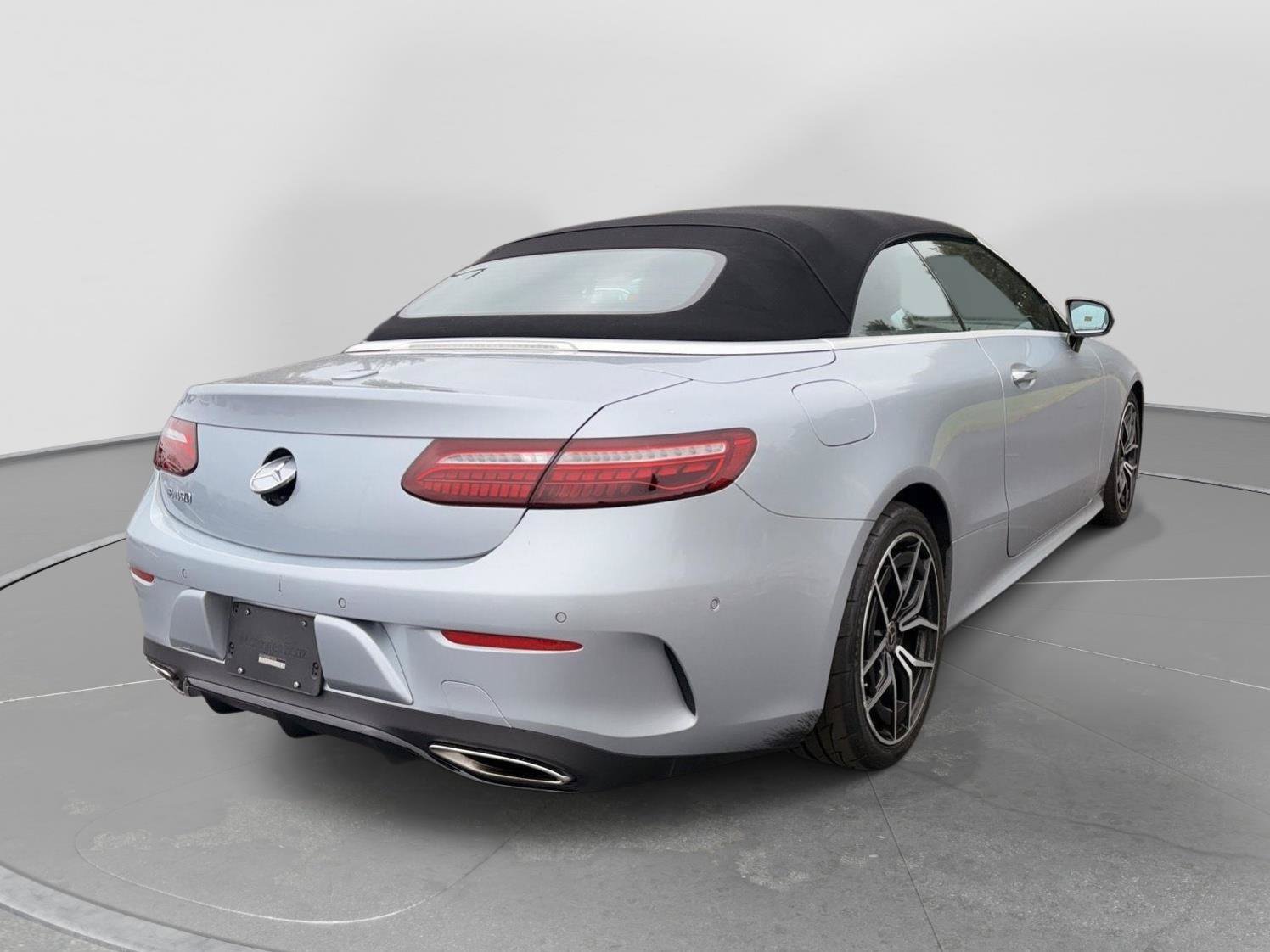 Used 2021 Mercedes-Benz E 450 Cabriolet image 3