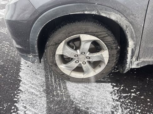 Used 2017 Honda HR-V EX image 11