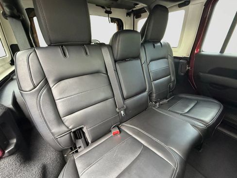 Used 2021 Jeep Wrangler Unlimited Sahara AWD/4WD image 18