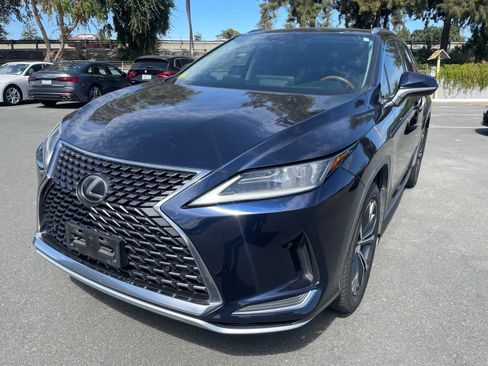 Used 2020 Lexus RX 350L FWD w/ Premium Package image 2