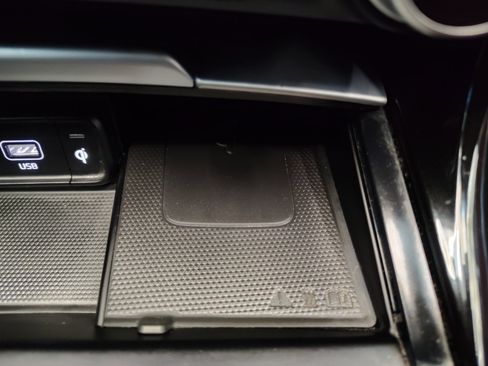 Used 2019 Kia Stinger GT1 RWD image 34