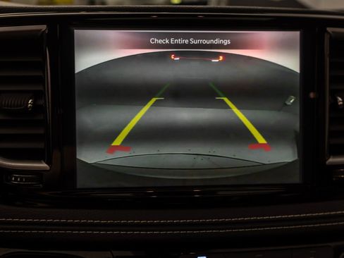 Used 2023 Chrysler Pacifica Limited FWD image 27