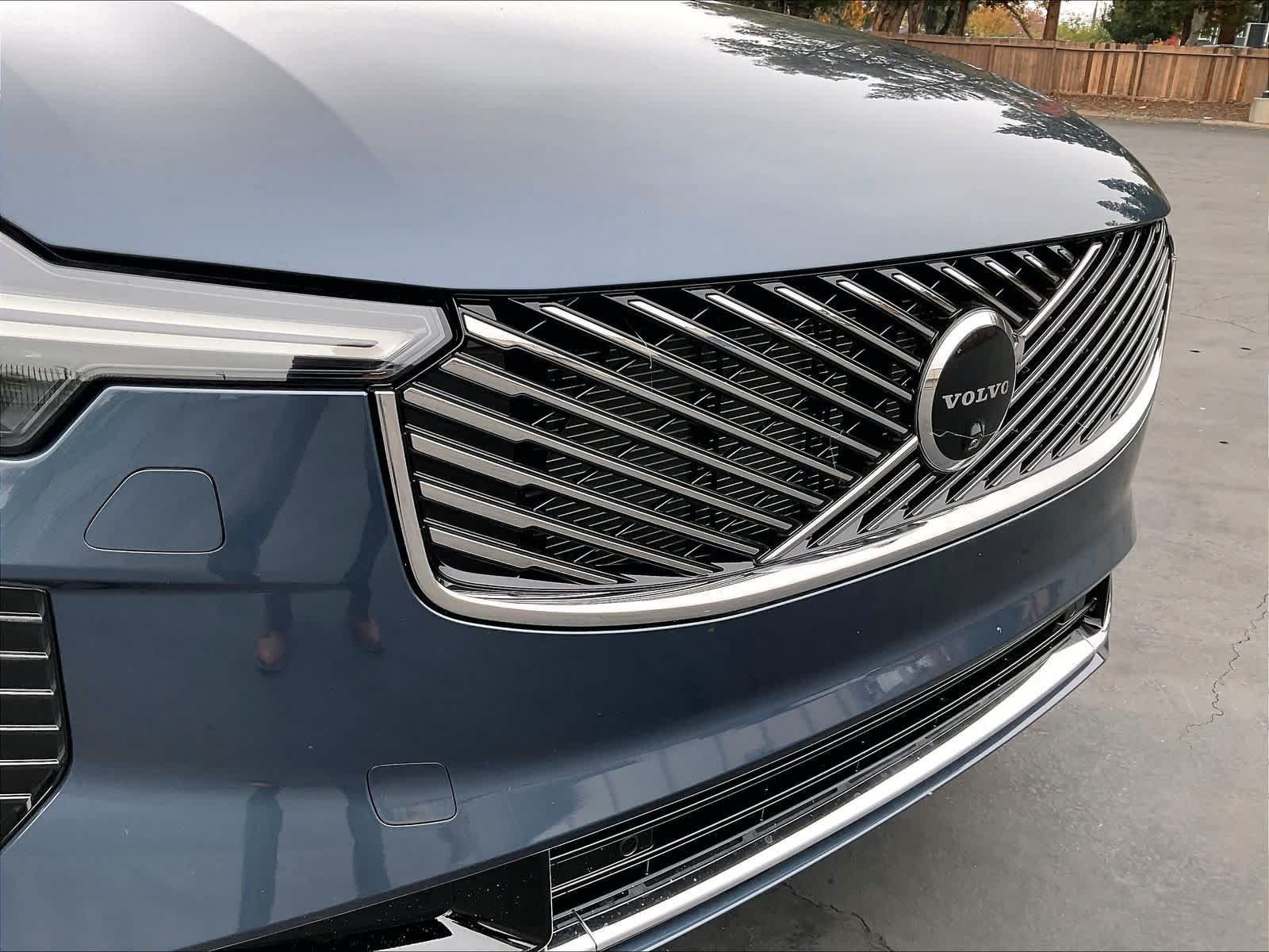 New 2026 Volvo XC90 B5 Plus w/ Protection Package AWD/4WD image 34