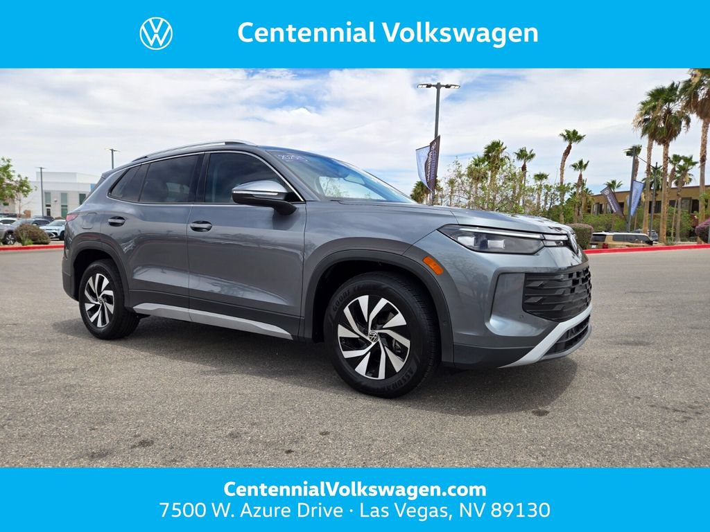 Certified 2025 Volkswagen Tiguan S FWD image 1