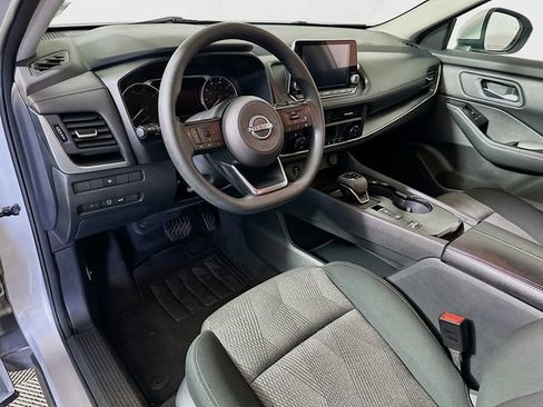 Used 2024 Nissan Rogue SV FWD image 10