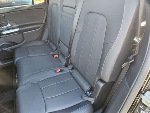 Used 2026 Mercedes-Benz GLB 250 image 20