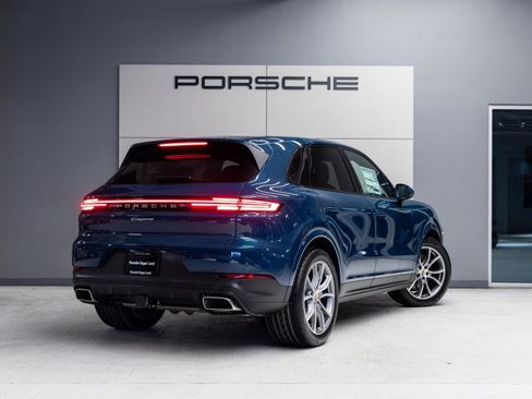 Certified 2026 Porsche Cayenne AWD/4WD image 7