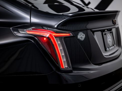 Used 2024 Cadillac CT5 V w/ LPO, ONYX Package image 12