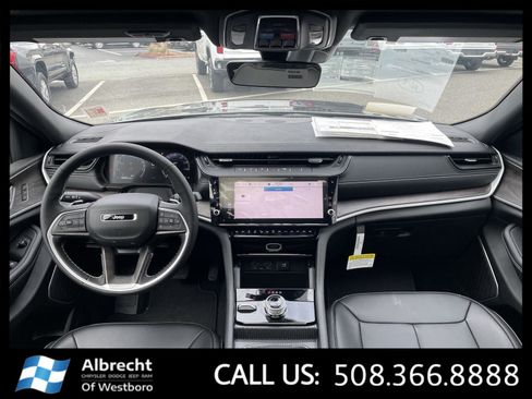New 2026 Jeep Grand Cherokee Limited AWD/4WD image 18
