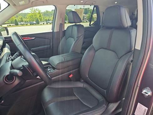 Used 2025 Honda Pilot Touring image 15