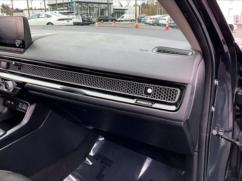 Used 2023 Honda Civic LX image 18