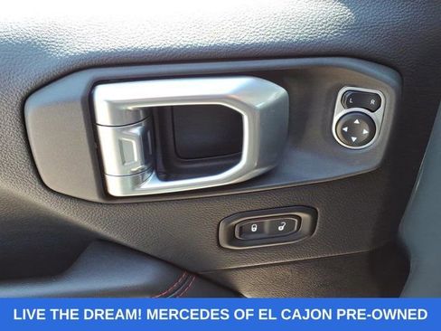 Used 2024 Jeep Wrangler Unlimited Rubicon w/ Convenience Group AWD/4WD image 13