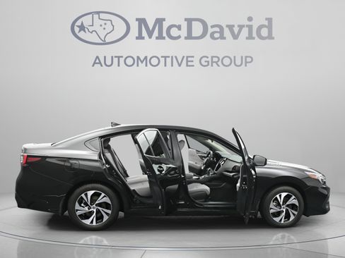 Used 2025 Subaru Legacy Premium AWD/4WD image 42