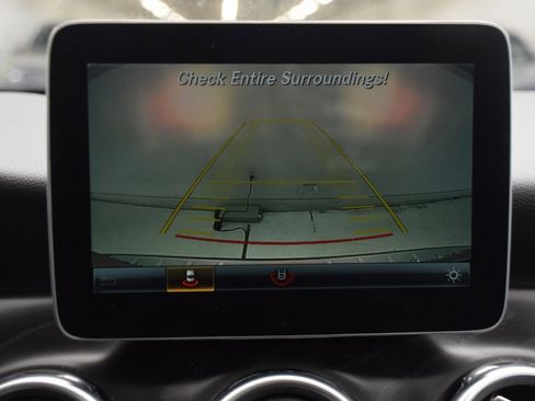 Used 2018 Mercedes-Benz GLA 250 4MATIC image 31