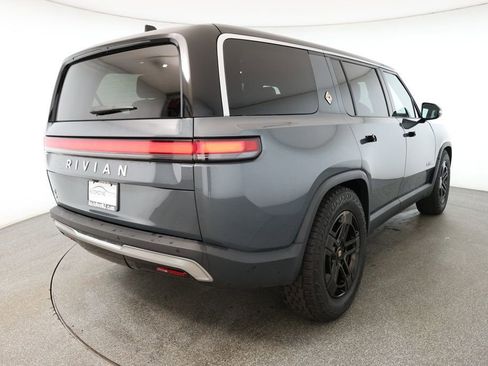 Used 2023 Rivian R1S Adventure image 4