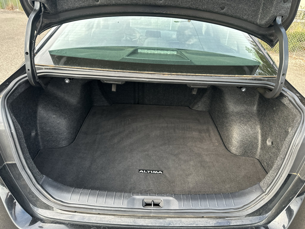 Used 2024 Nissan Altima 2.5 SV FWD image 12