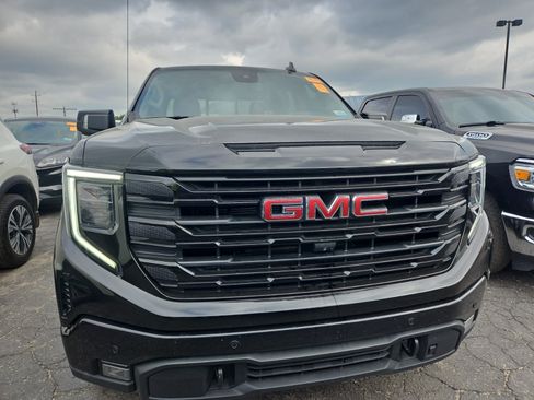 Used 2024 GMC Sierra 1500 Elevation w/ Preferred Package AWD/4WD image 2