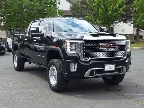 Used 2023 GMC Sierra 3500 Denali AWD/4WD image 3