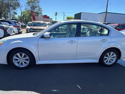 Used 2011 Subaru Legacy 2.5i Premium AWD/4WD image 7